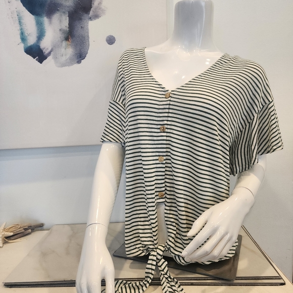 Lush, womens size L, green & white stripes w/ faux buttons, tie w/ flowy sleeves - Picture 14 of 14